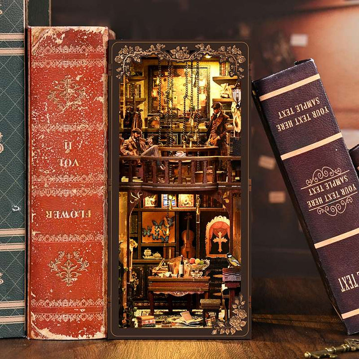 The Secret Case Files Detective Book Nook Kit