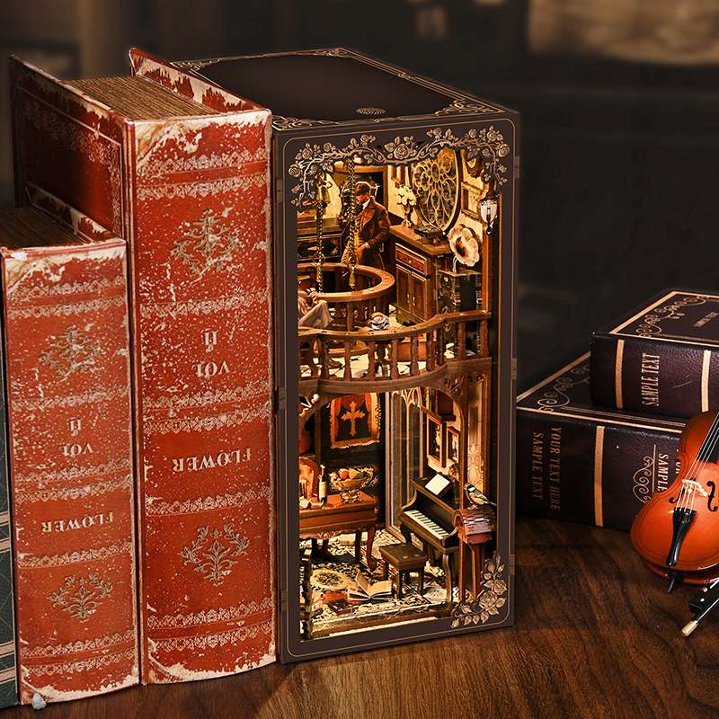 The Secret Case Files Detective Book Nook Kit