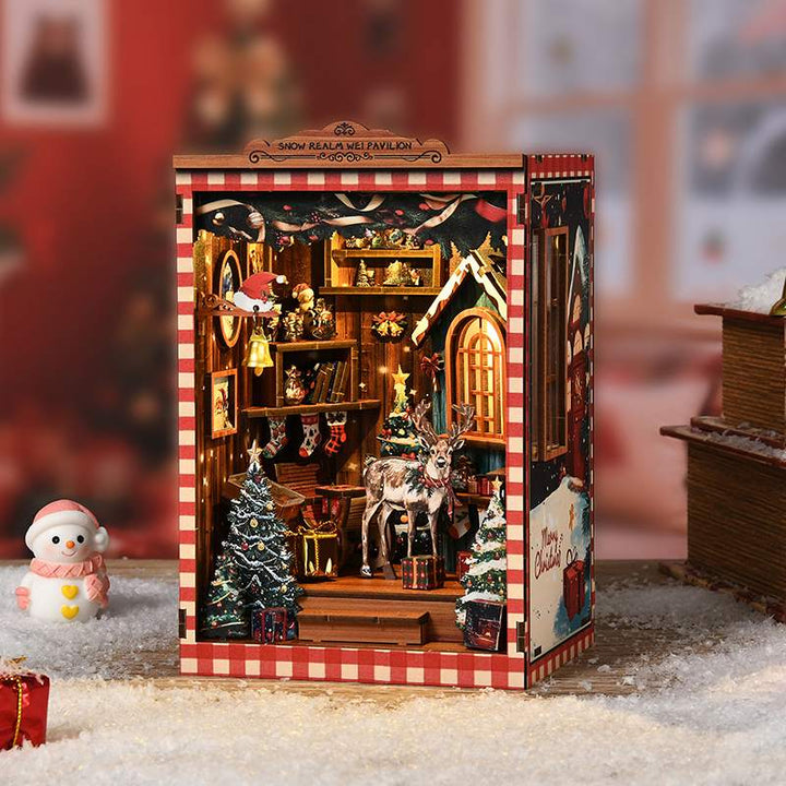 Snowy Christmas Cabin Miniature House Kit